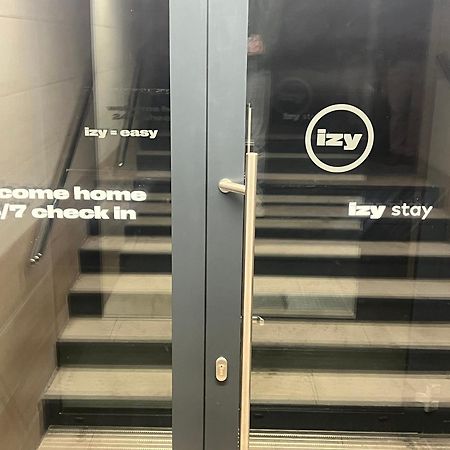 Izy Stay Hostel Bratysława Zewnętrze zdjęcie