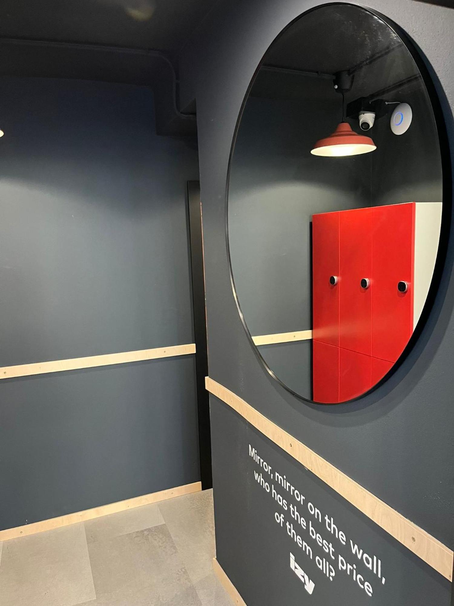 Izy Stay Hostel Bratysława Zewnętrze zdjęcie