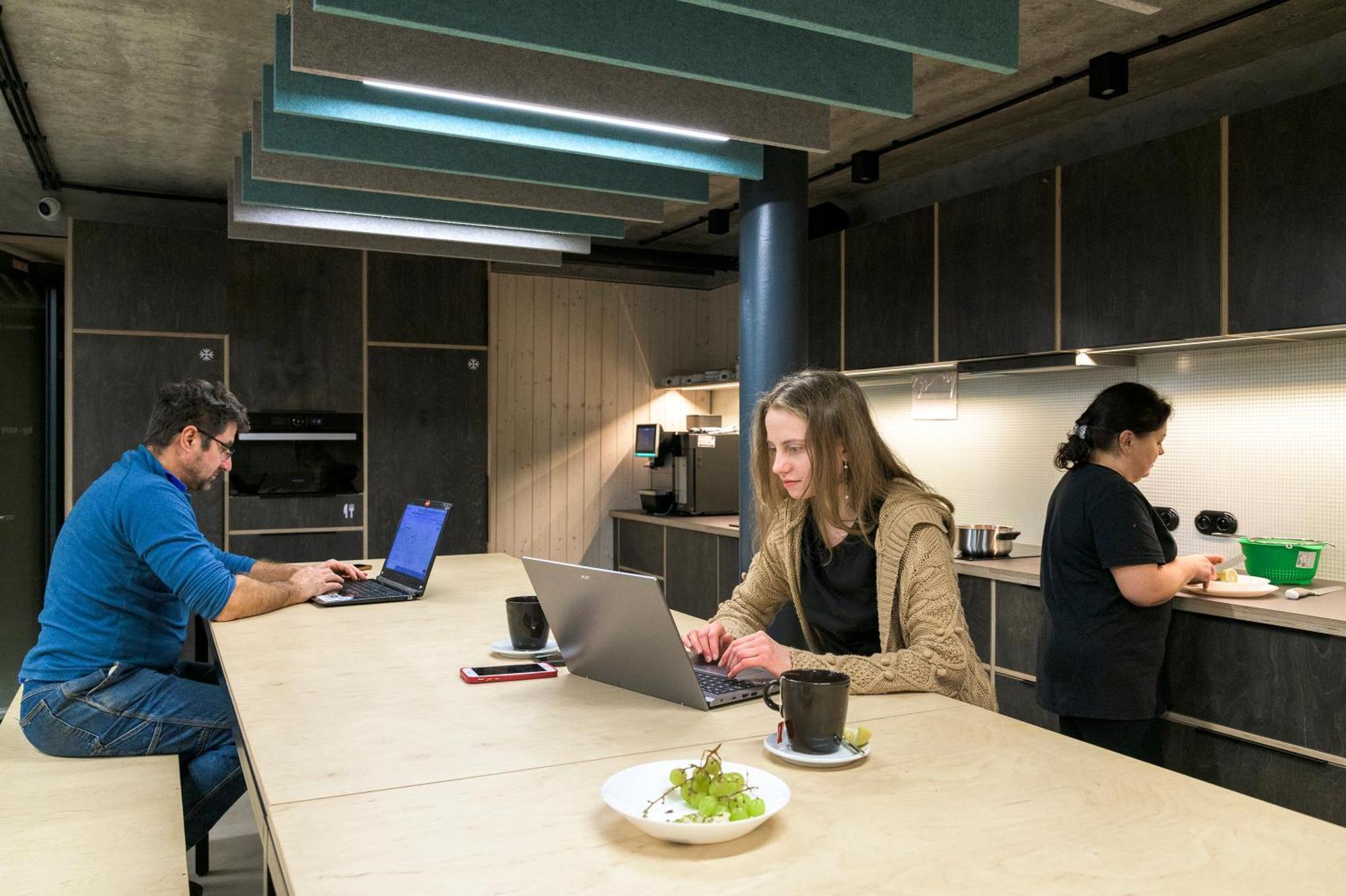 Izy Stay Hostel Bratysława Zewnętrze zdjęcie